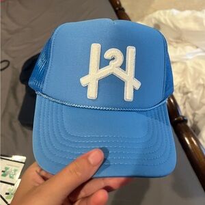 Trucker hat